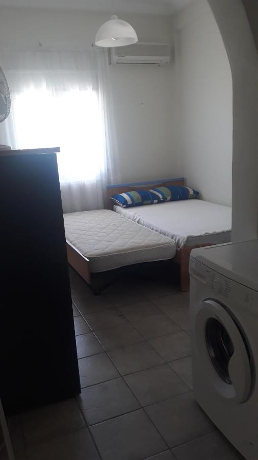 Central Apartments Eretria Exterior foto
