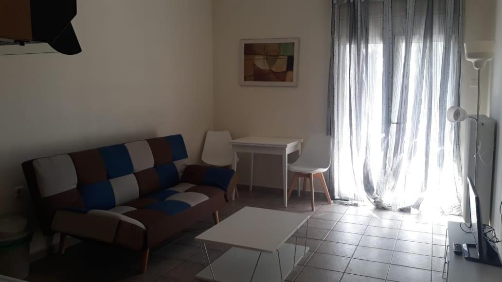 Central Apartments Eretria Exterior foto