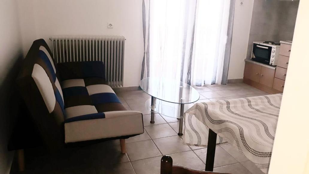 Central Apartments Eretria Exterior foto