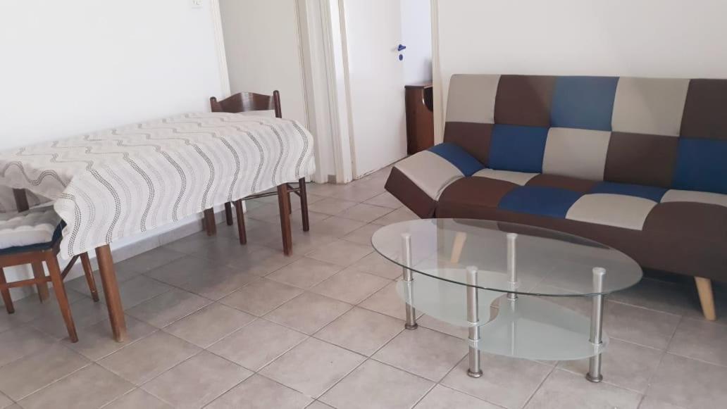 Central Apartments Eretria Exterior foto